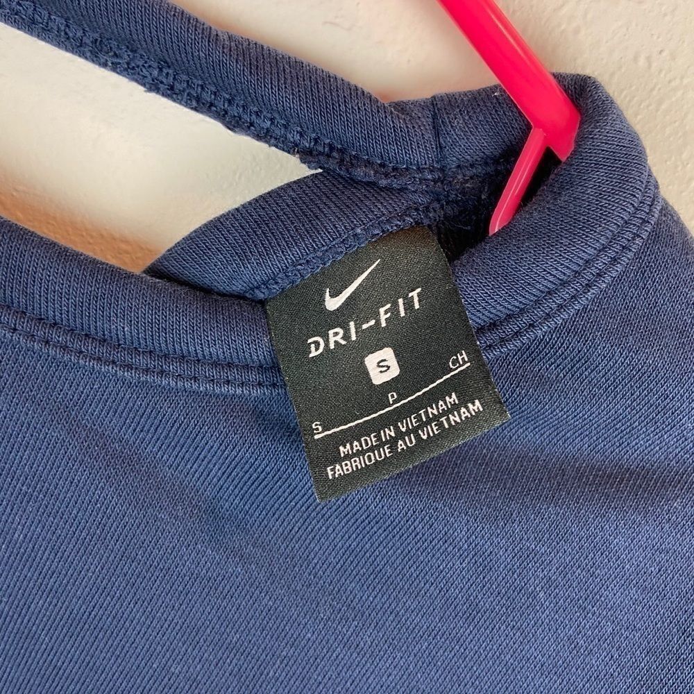 Nike Dri-Fit Versa Open Back Sweatshirt - Picture 7 of 7